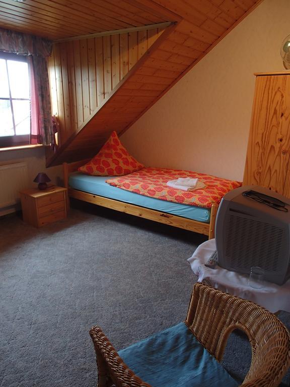 Ferienwohnung Meisenthal Naehe Nuerburgring Келберг Стая снимка