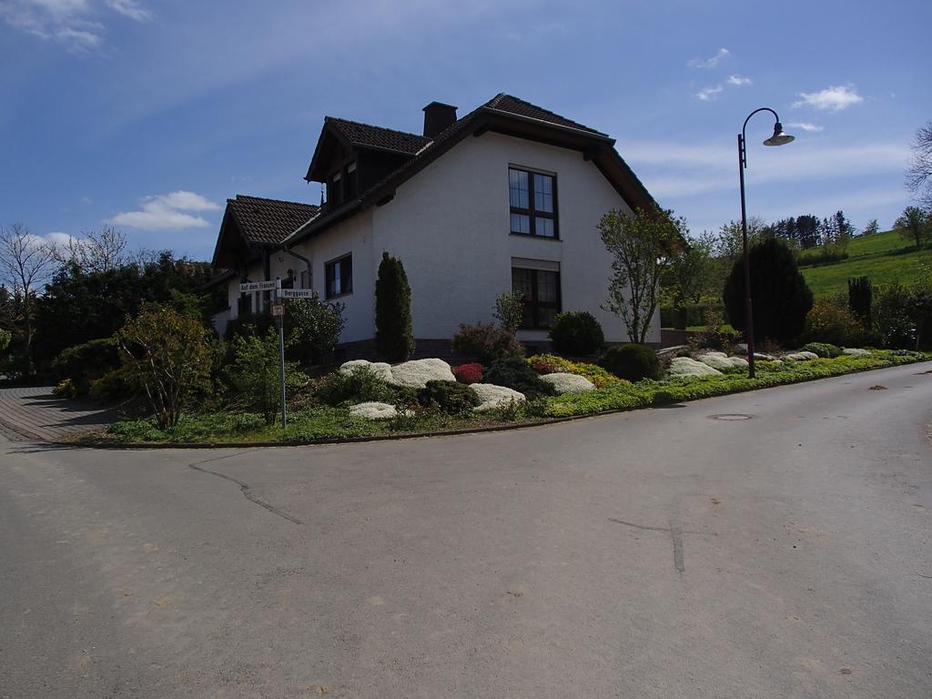 Ferienwohnung Meisenthal Naehe Nuerburgring Келберг Стая снимка